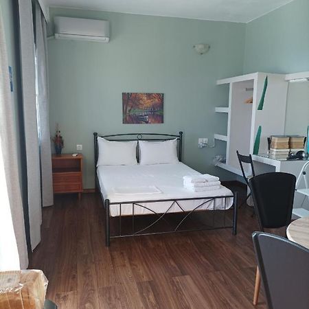 Beachfront Apartment Rethymno  Bagian luar foto