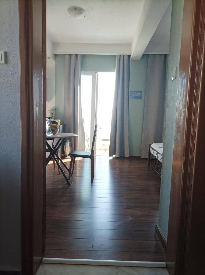Beachfront Apartment Rethymno  Bagian luar foto