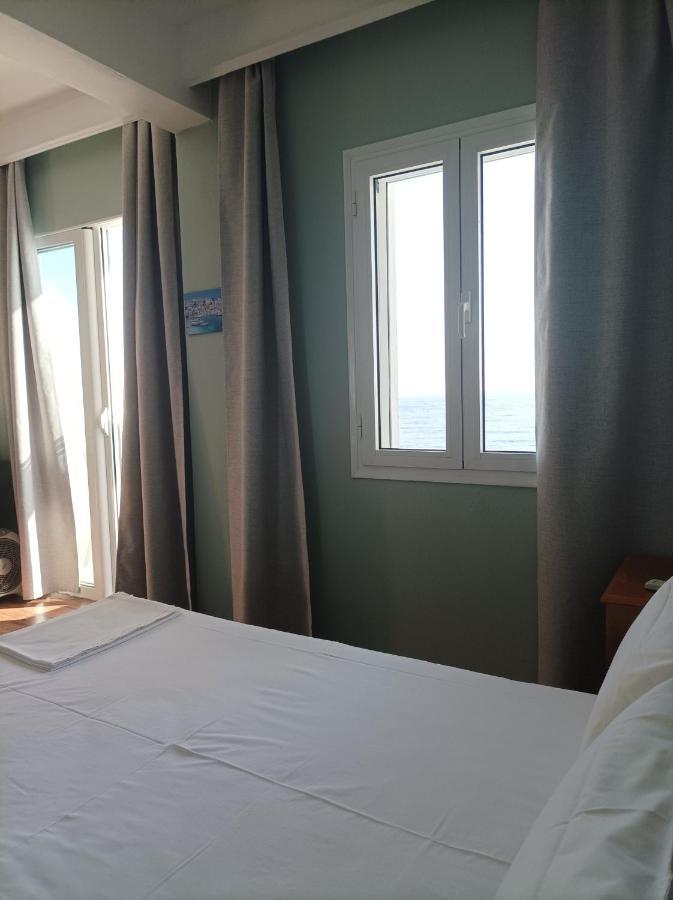 Beachfront Apartment Rethymno  Bagian luar foto