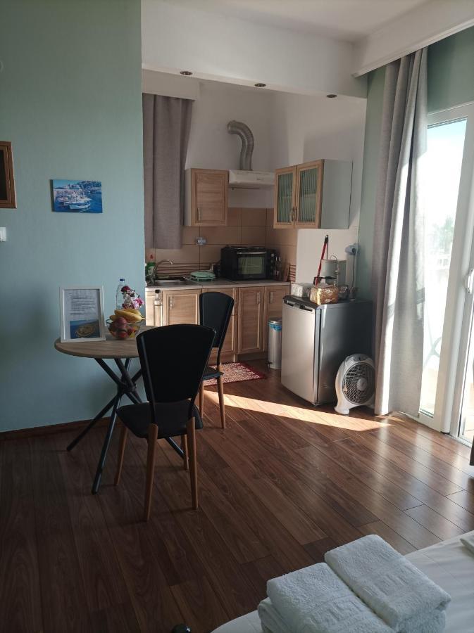 Beachfront Apartment Rethymno  Bagian luar foto